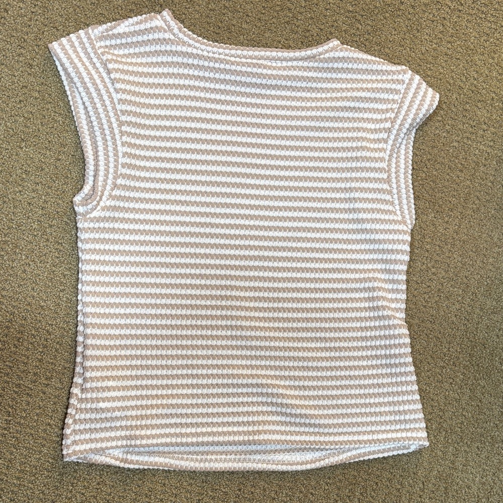 SHEIN Beige and White Knit Top